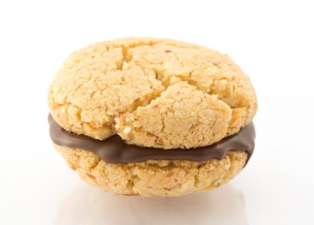 Baci di Dama: Hazelnut cookies