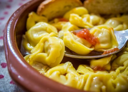 Tortellini in brodo
