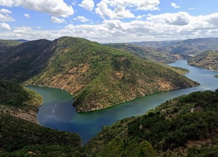 Breathtaking beauty of Tua Valley Breathtaking beauty of Tua Valley